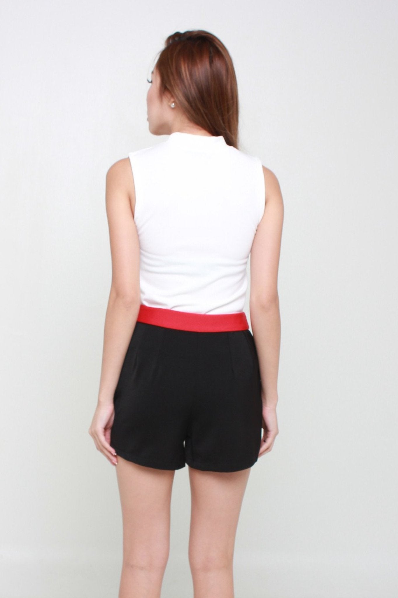 Contrast Shorts In Black & Red