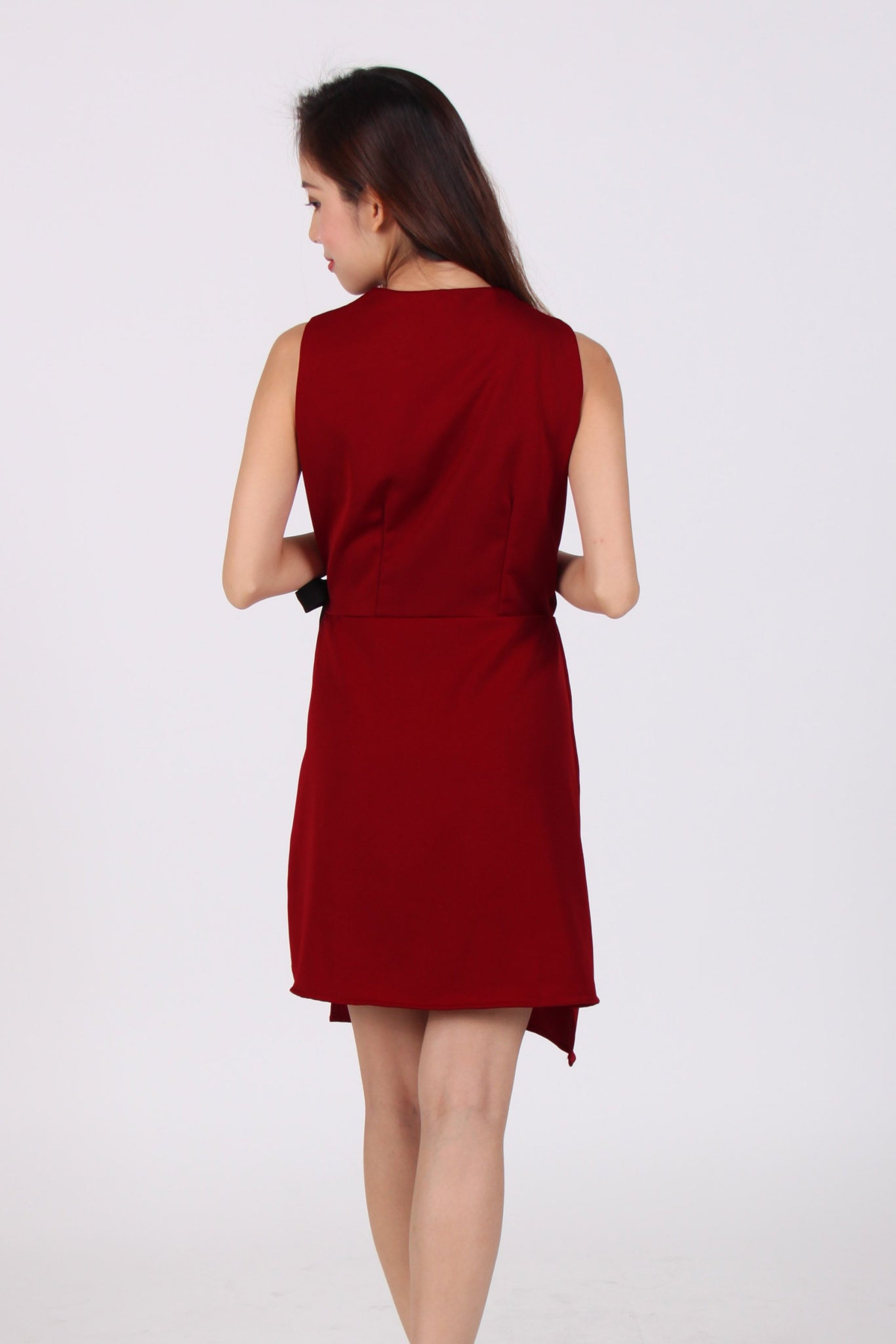 Asymmetrical Contrast Ribbon Wrap Dress in Maroon