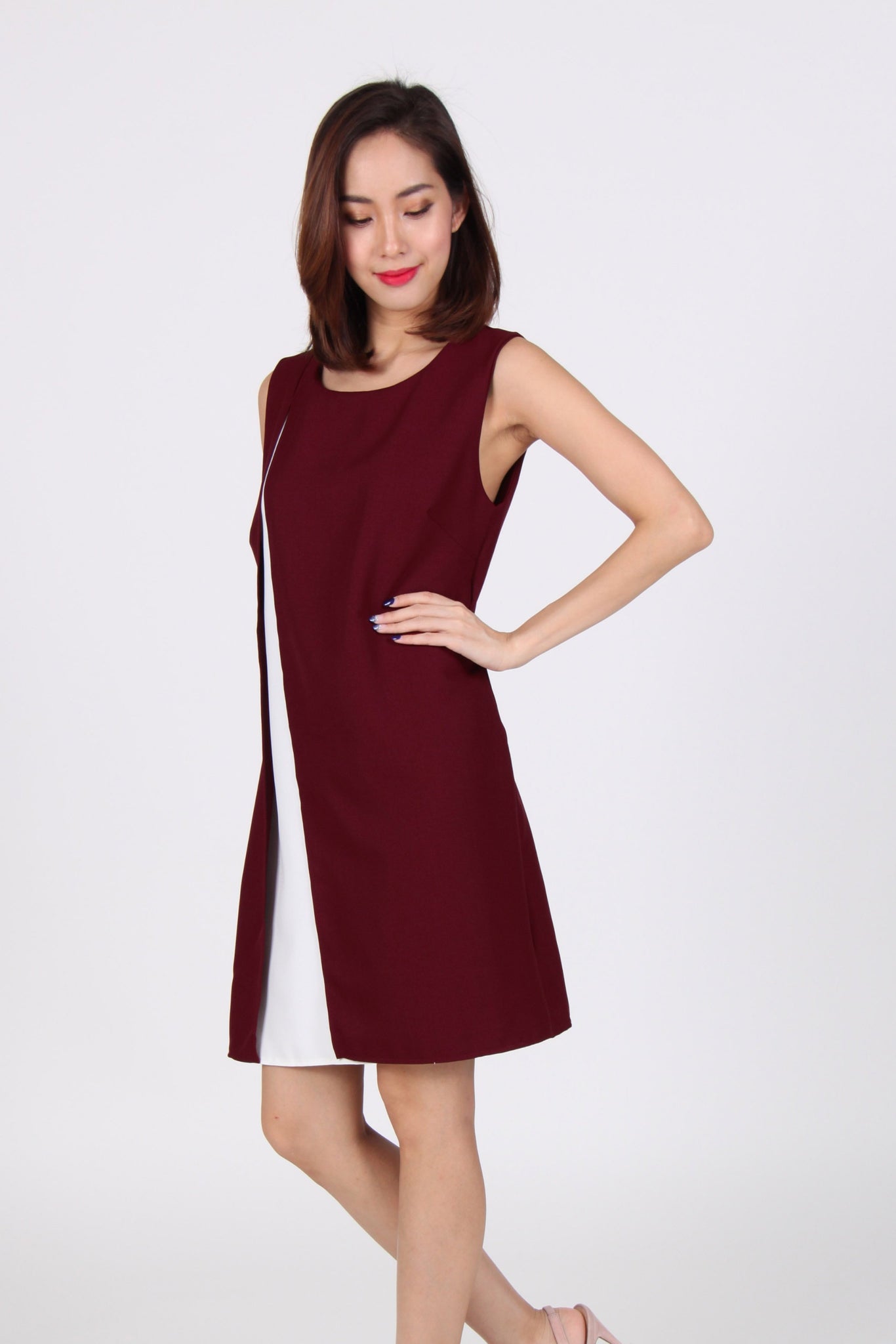 Side Slit Contrast Layered Shift Dress in Maroon